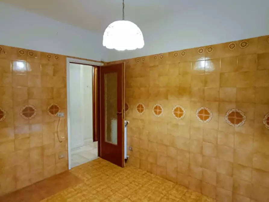 Immagine 3 di Appartamento in vendita  in Via Zeffirino Massa a San Remo