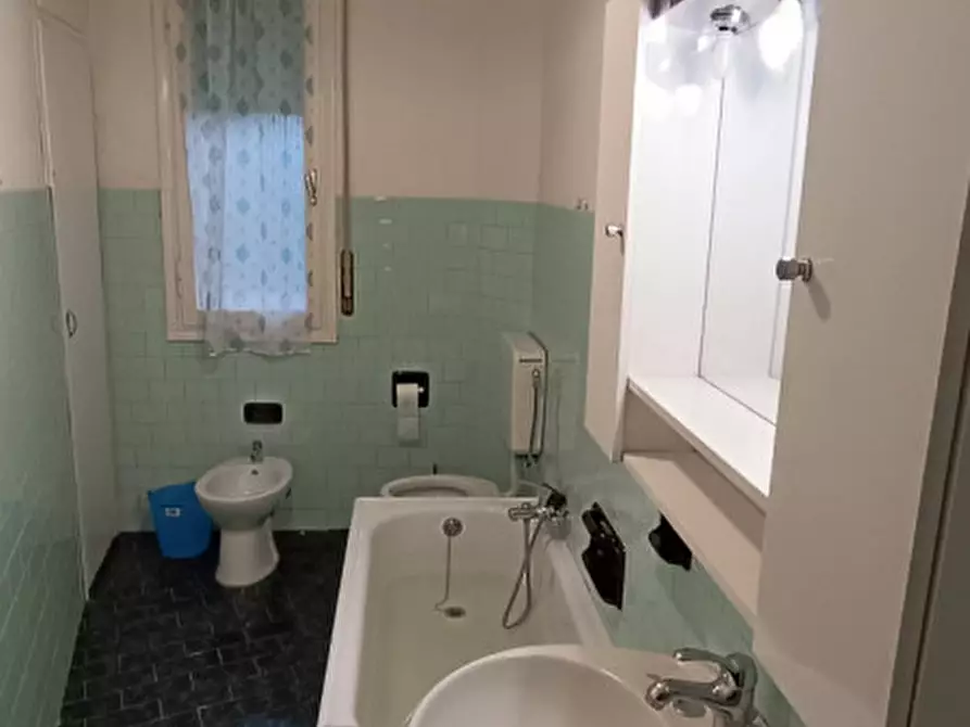 Immagine 13 di Appartamento in vendita  in Via Zeffirino Massa a San Remo