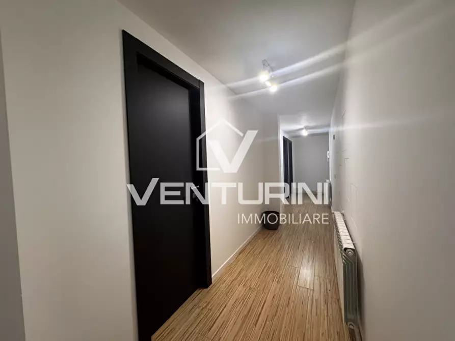 Immagine 2 di Ufficio in affitto  in Via di Valle Vescovo, 5 a Roma