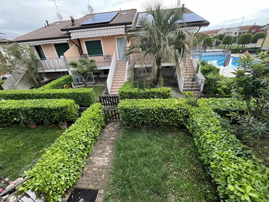 Immagine 2 di Villetta a schiera in vendita  a Latisana