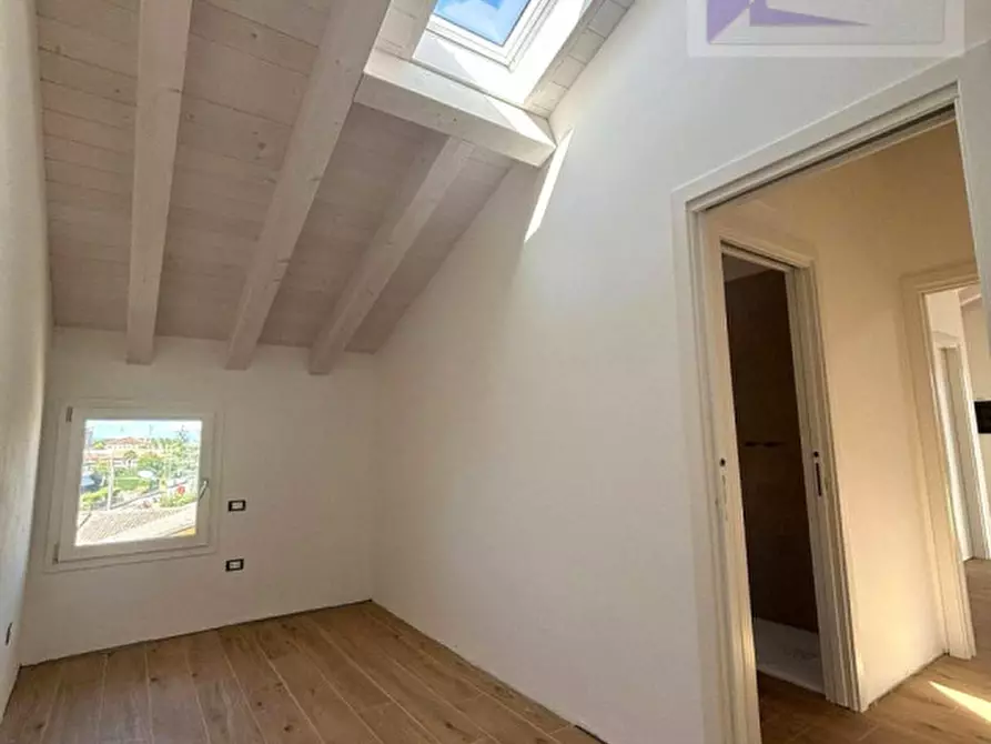 Immagine 6 di Appartamento in vendita  a Loreggia