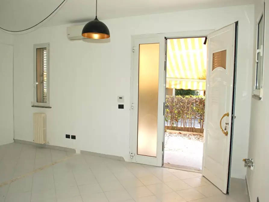 Immagine 2 di Appartamento in vendita  in Viale a Riccione