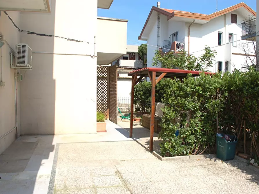 Immagine 25 di Appartamento in vendita  in Viale a Riccione
