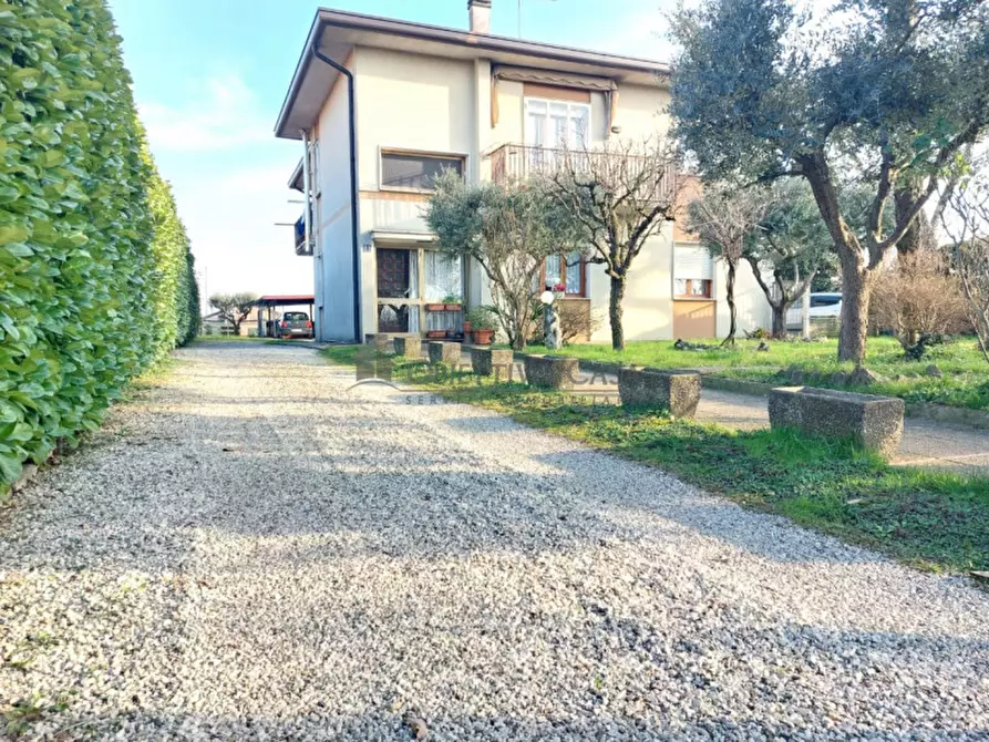 Immagine 5 di Casa bifamiliare in vendita  in Via San Martino a Veggiano