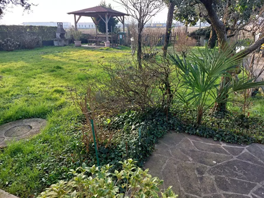 Immagine 35 di Casa bifamiliare in vendita  in Via San Martino a Veggiano