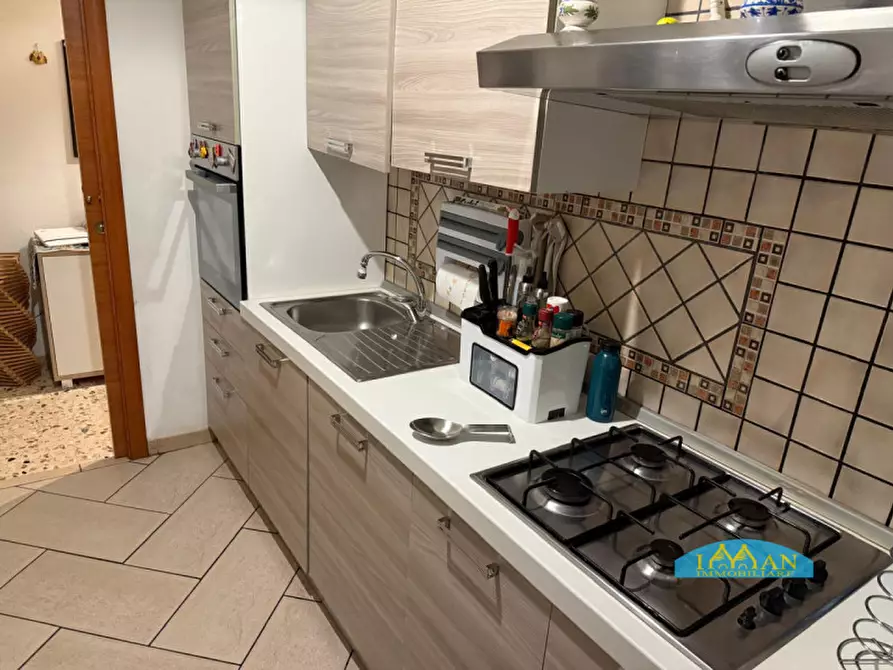 Immagine 4 di Appartamento in vendita  in Via Amerigo Vespucci a Ceglie Messapico