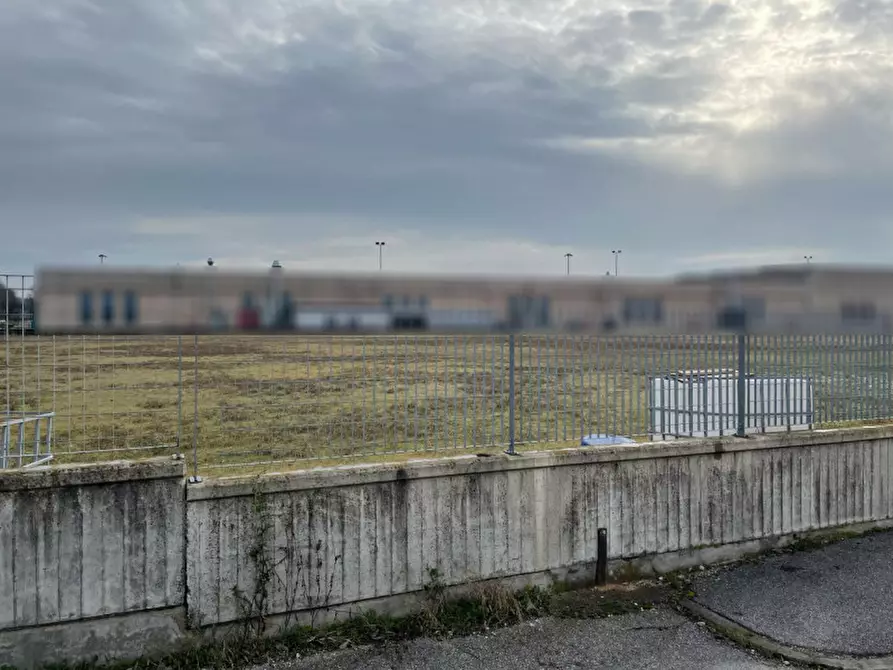 Immagine 10 di Terreno in vendita  in SP8 a Solferino