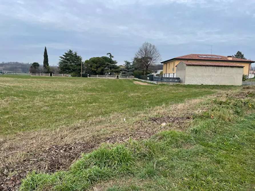 Immagine 12 di Terreno in vendita  in SP8 a Solferino