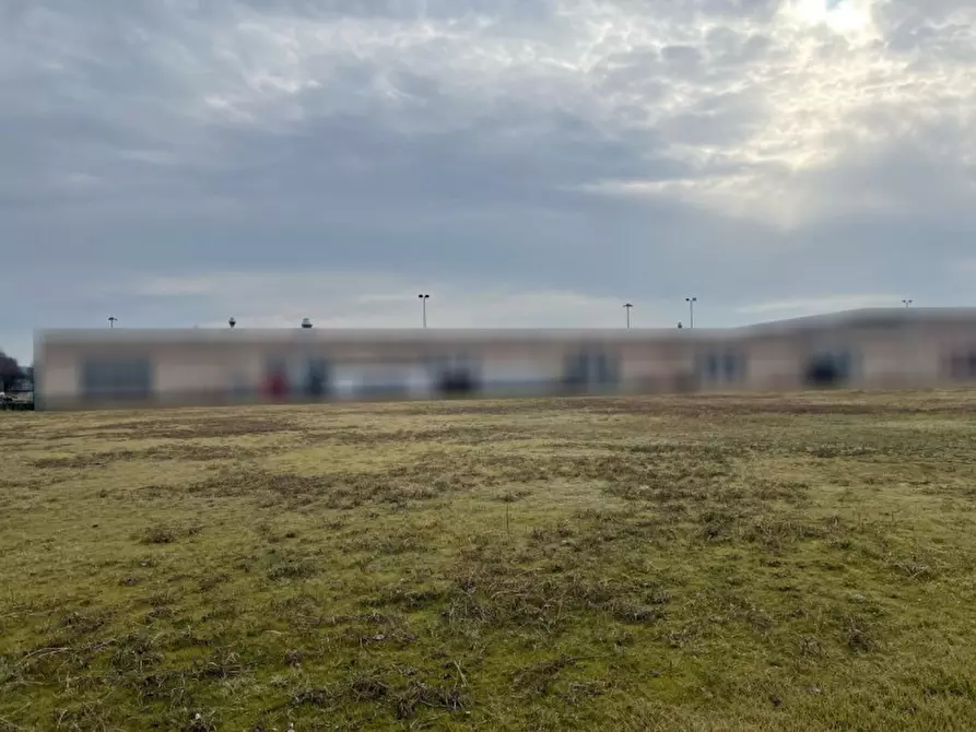 Immagine 13 di Terreno in vendita  in SP8 a Solferino