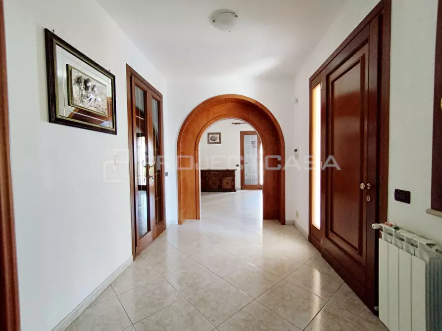 Immagine 11 di Villa in vendita  in Via Montegrappa a Scorrano