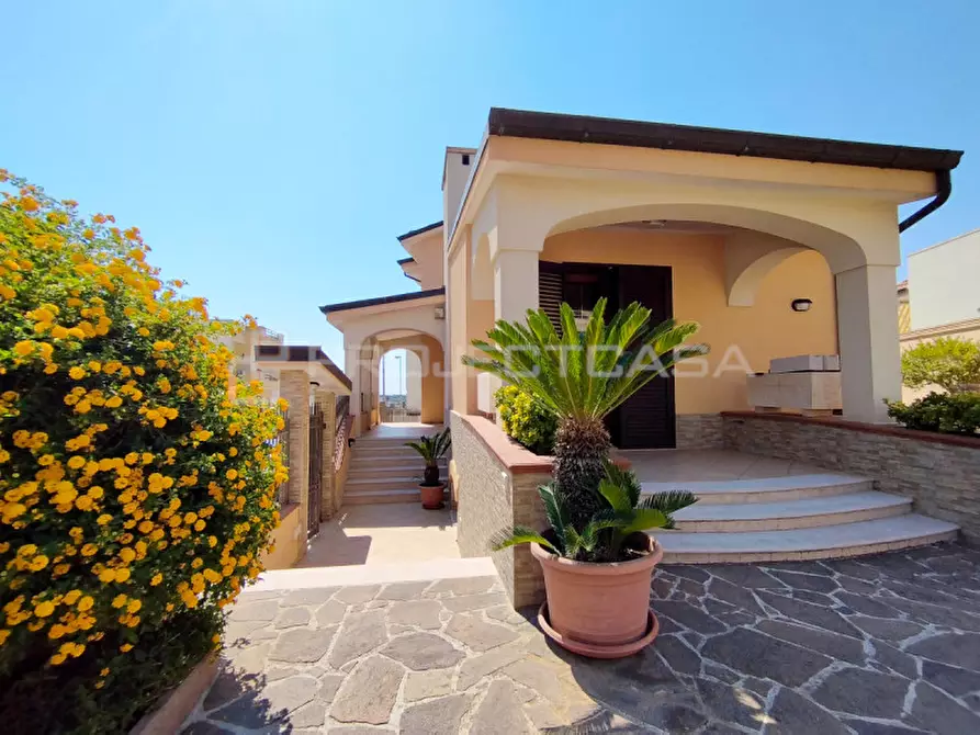 Immagine 30 di Villa in vendita  in Via Montegrappa a Scorrano