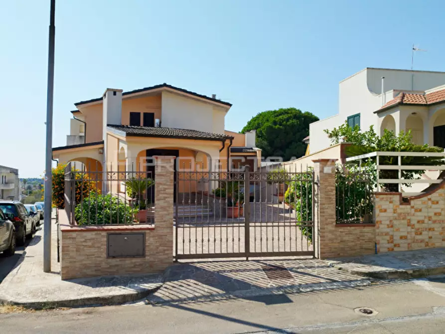 Immagine 34 di Villa in vendita  in Via Montegrappa a Scorrano