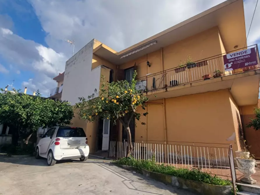 Immagine 1 di Palazzo in vendita  in Via San Paolino,N°68 a Milazzo