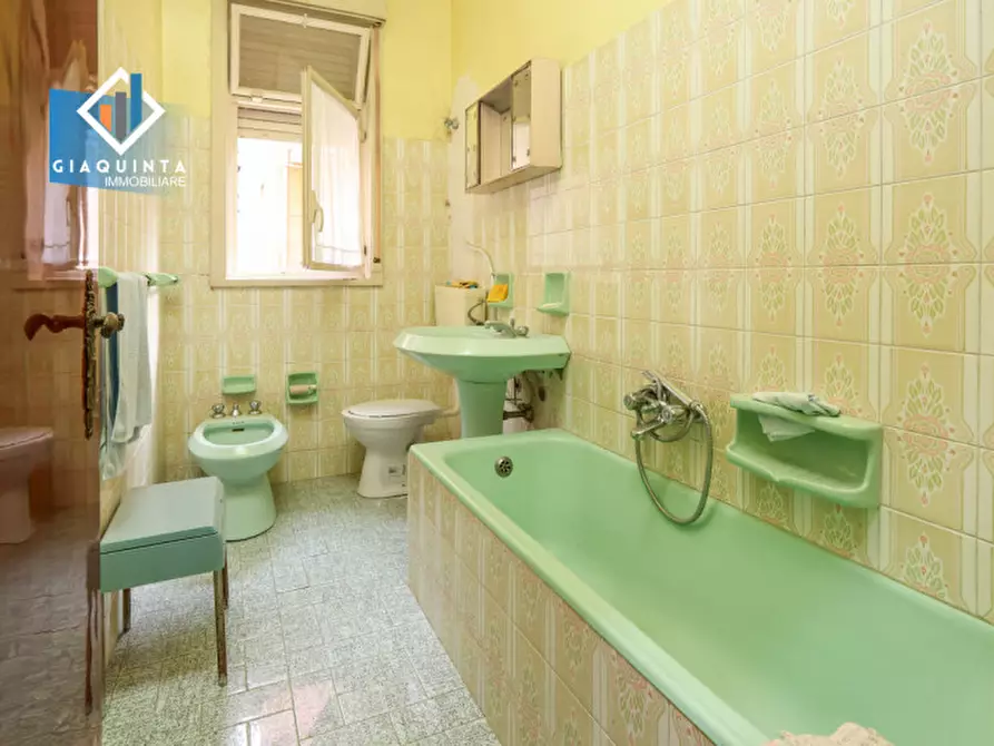 Immagine 9 di Casa indipendente in vendita  in VIA DEI GIARDINI n. 27-29 a Palagonia