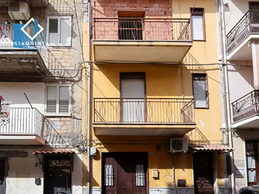 Immagine 10 di Casa indipendente in vendita  in VIA DEI GIARDINI n. 27-29 a Palagonia