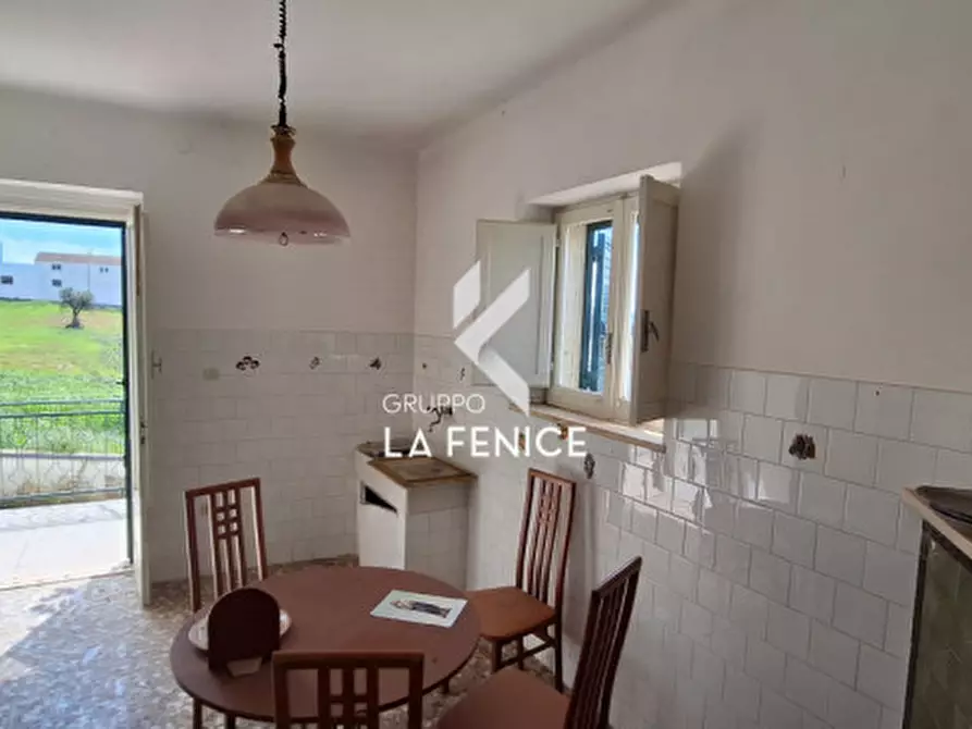 Immagine 38 di Rustico / casale in vendita  in contrada Guaguino a Alberobello