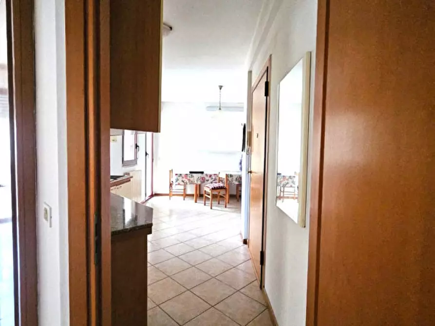 Immagine 12 di Appartamento in vendita  in Viale Regina Margherita a Rimini