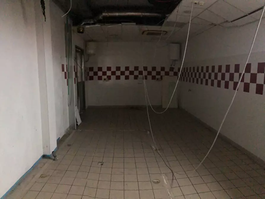 Immagine 9 di Attività commerciale in vendita  in Via Martiri della Libertà a Lograto