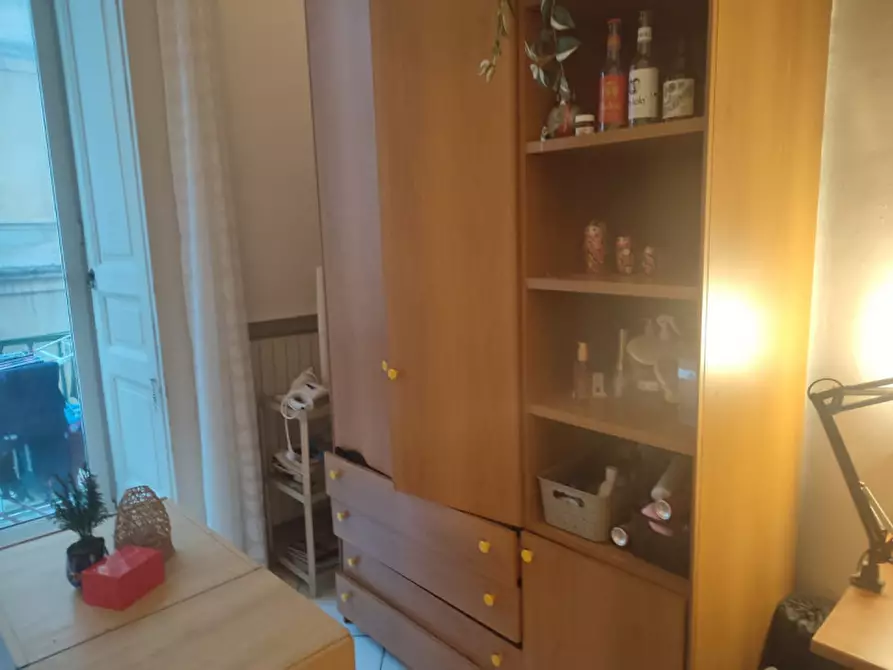 Immagine 11 di Camera in affitto  in Via Pessina a Napoli