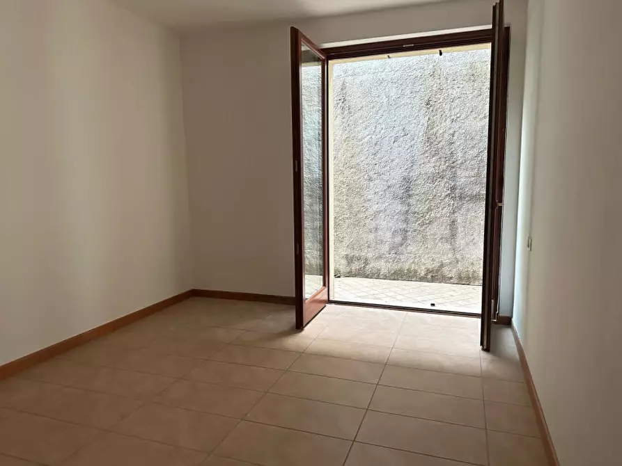 Immagine 20 di Appartamento in vendita  in Via Montemaderno a Toscolano-Maderno