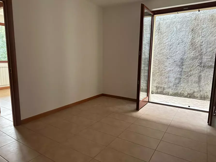 Immagine 24 di Appartamento in vendita  in Via Montemaderno a Toscolano-Maderno