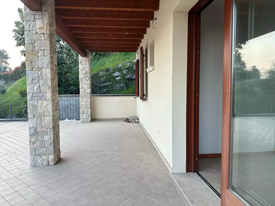 Immagine 3 di Appartamento in vendita  in Via Montemaderno a Toscolano-Maderno