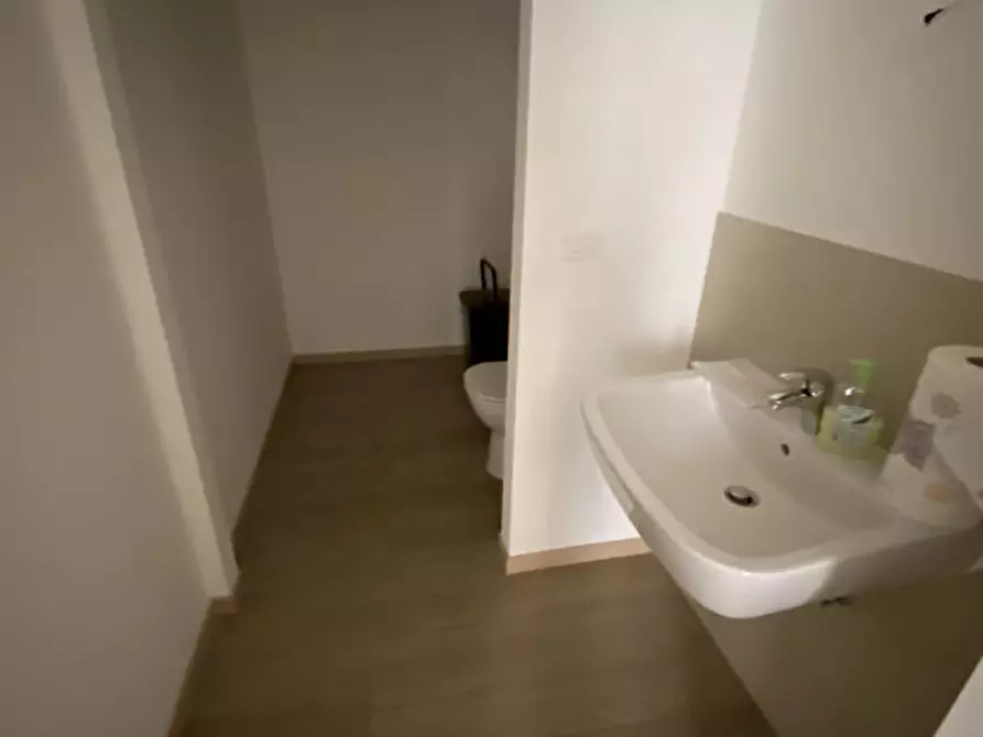 Immagine 10 di Ufficio in affitto  in VIA CASTELLO a Sasso Marconi