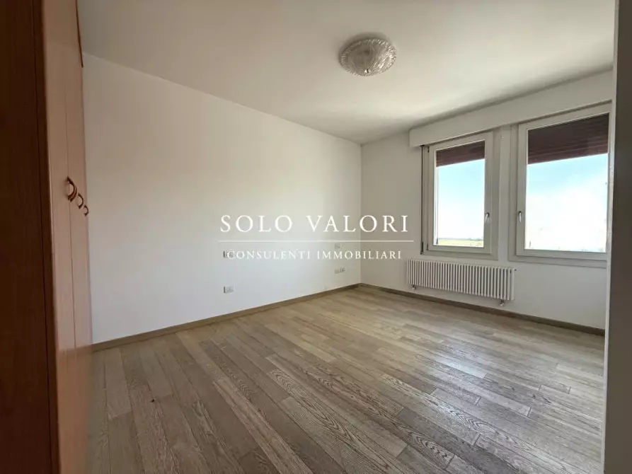 Immagine 9 di Appartamento in vendita  a Castelfranco Veneto