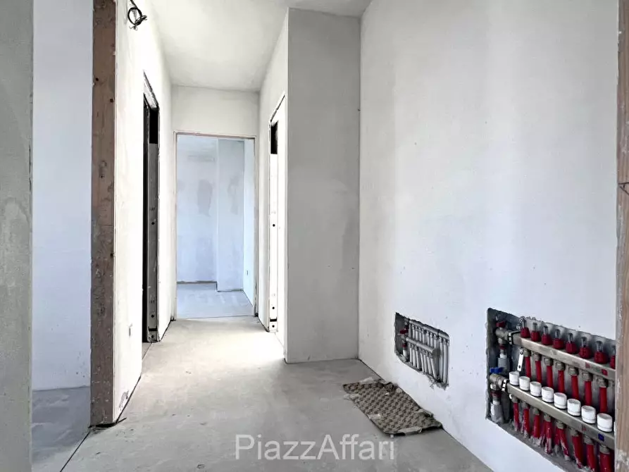 Immagine 12 di Appartamento in vendita  in Via Roma a Fosso'