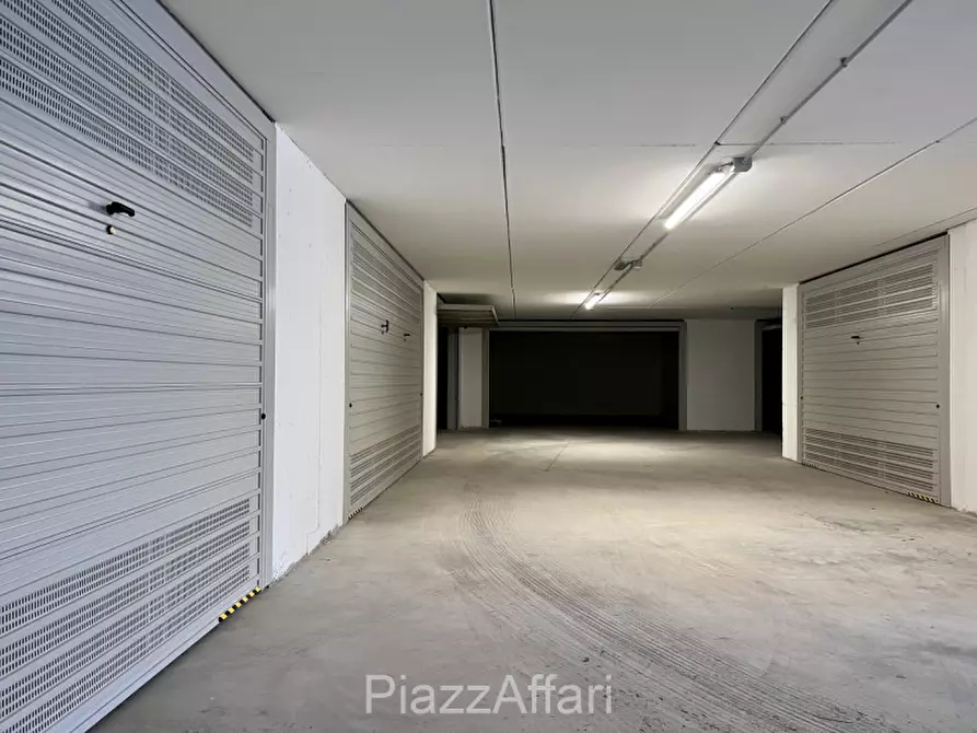 Immagine 18 di Appartamento in vendita  in Via Roma a Fosso'