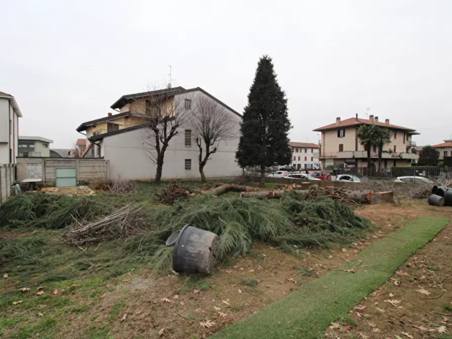 Immagine 1 di Terreno in vendita  in Via Cesare Battisti 4 a Giussano