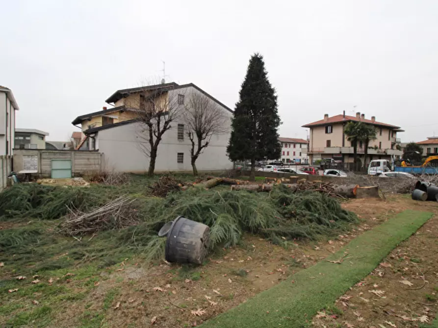 Immagine 2 di Terreno in vendita  in Via Cesare Battisti 4 a Giussano