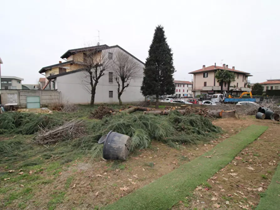 Immagine 3 di Terreno in vendita  in Via Cesare Battisti 4 a Giussano