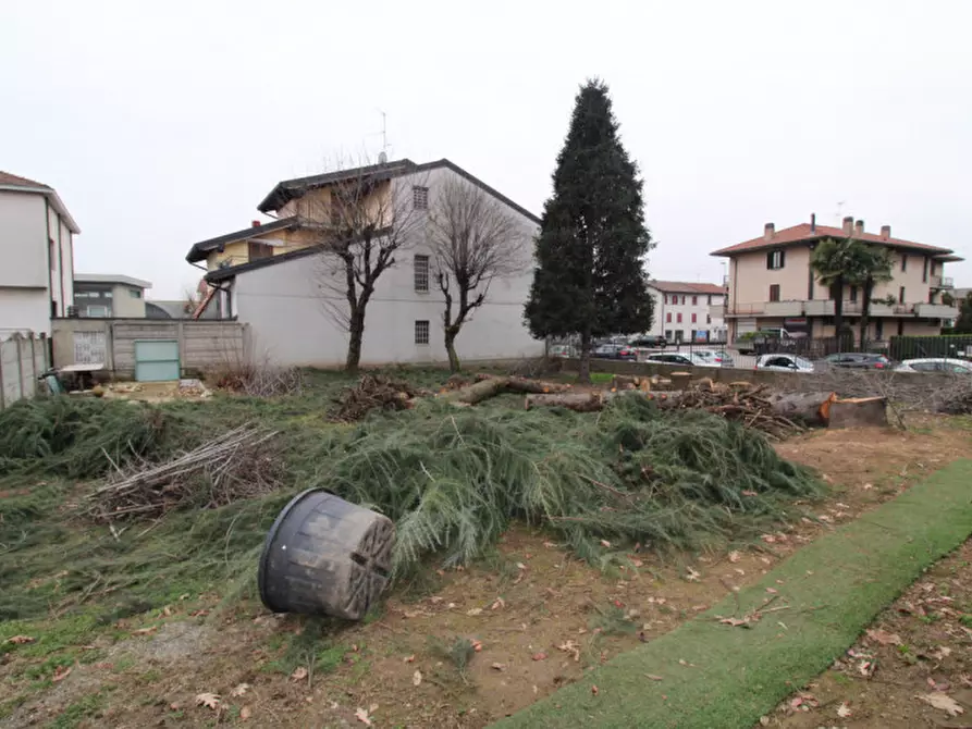 Immagine 4 di Terreno in vendita  in Via Cesare Battisti 4 a Giussano