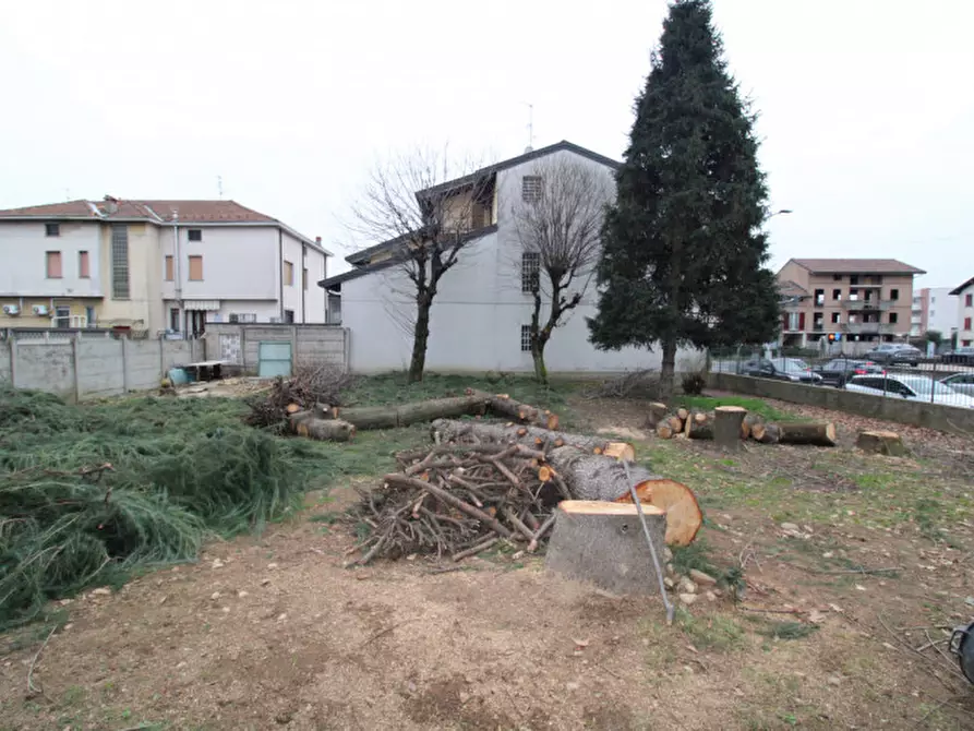 Immagine 7 di Terreno in vendita  in Via Cesare Battisti 4 a Giussano