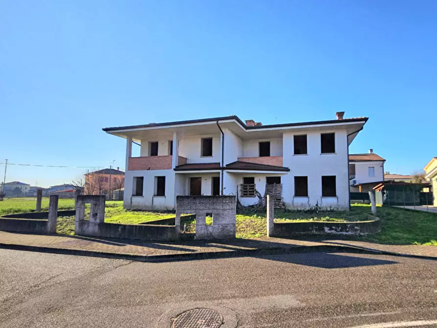 Immagine 4 di Casa bifamiliare in vendita  in VIA SAN LUIGI ORIONE a Borgo Veneto