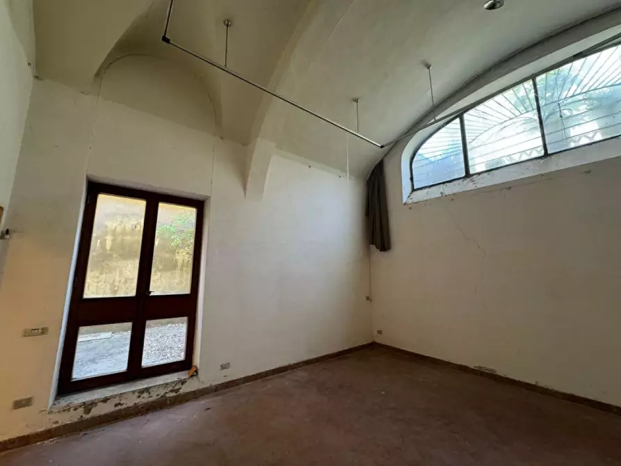Immagine 13 di Negozio in affitto  in BORGO OGNISSANTI a Firenze