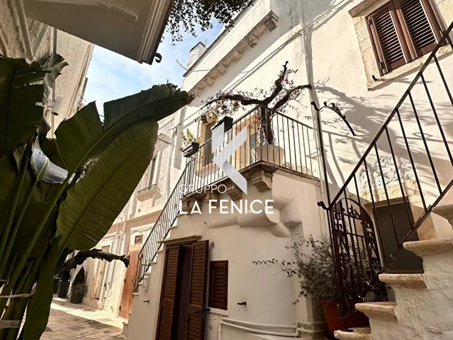 Immagine 4 di Casa indipendente in vendita  in Via Morelli a Locorotondo