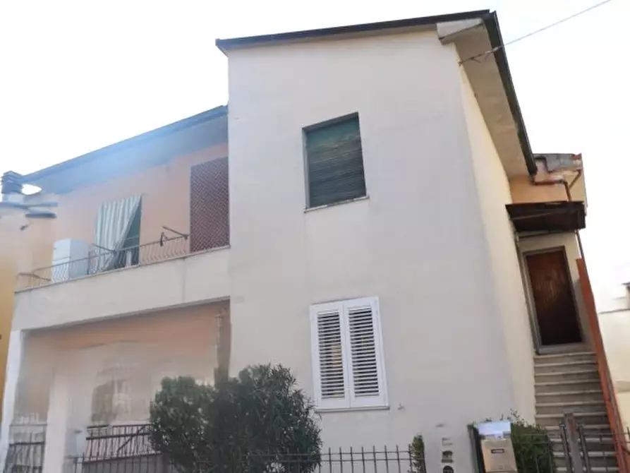 casa indipendente in vendita a Montevarchi