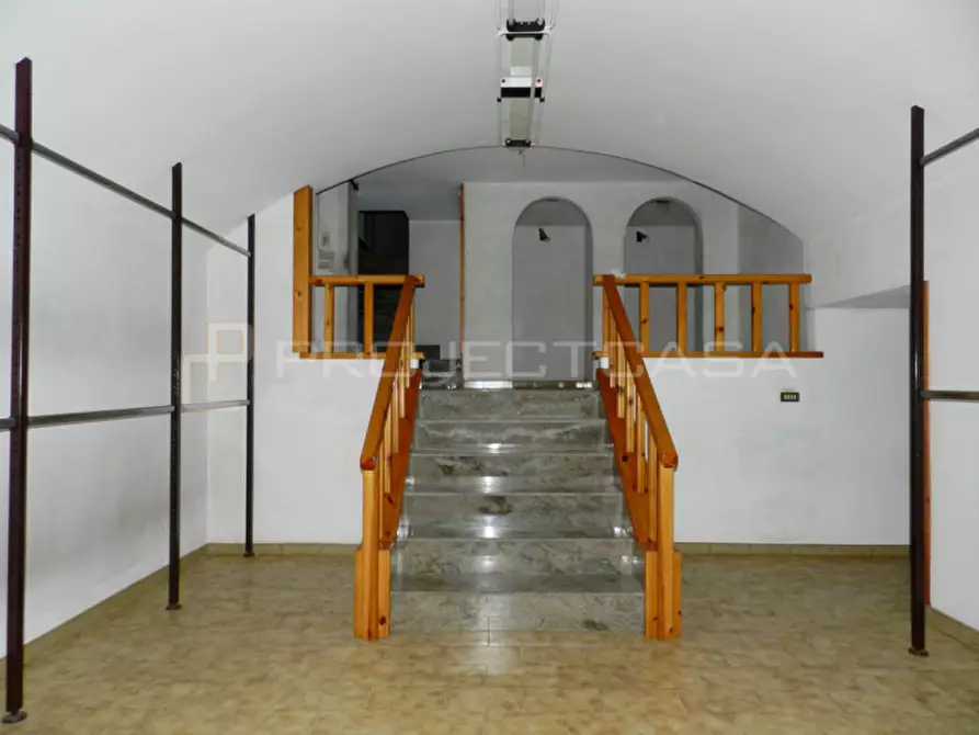 Immagine 6 di Negozio in vendita  in via Umberto I 40 a Maglie
