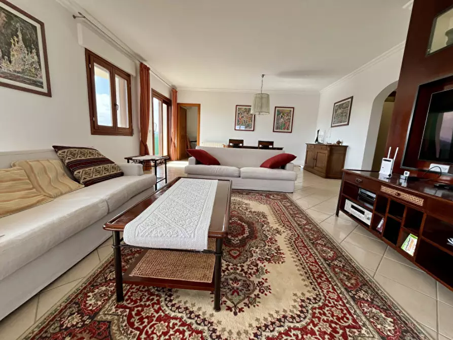 Immagine 13 di Attico in vendita  in Via Monferrato a Olbia