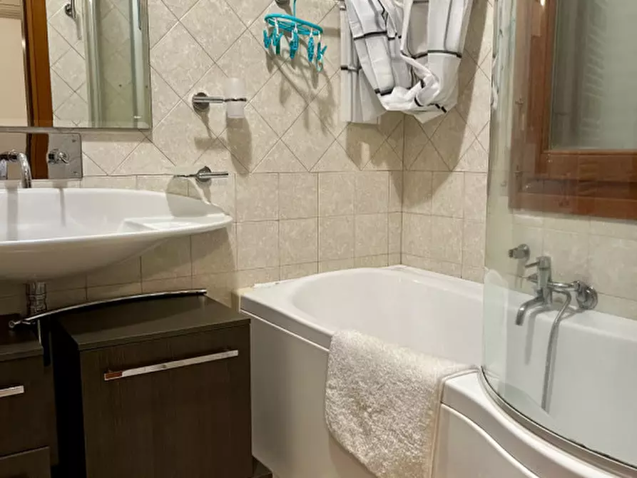 Immagine 27 di Attico in vendita  in Via Monferrato a Olbia