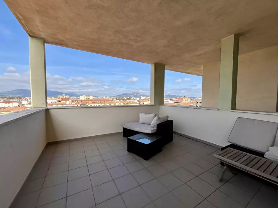 Immagine 36 di Attico in vendita  in Via Monferrato a Olbia