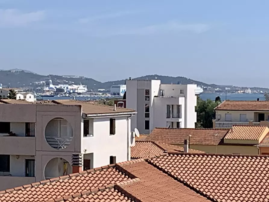 Immagine 47 di Attico in vendita  in Via Monferrato a Olbia