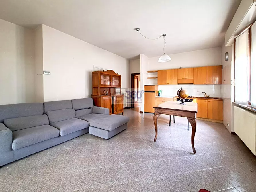 Immagine 6 di Villa in vendita  in Via Silvio Pellico a Passirano