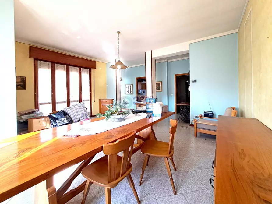 Immagine 18 di Villa in vendita  in Via Silvio Pellico a Passirano