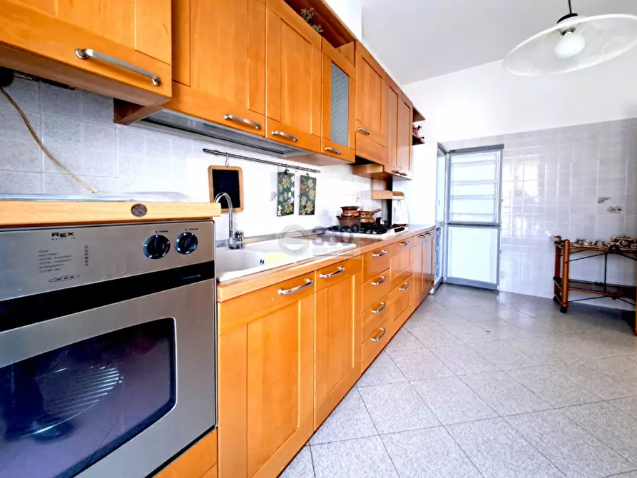 Immagine 21 di Villa in vendita  in Via Silvio Pellico a Passirano