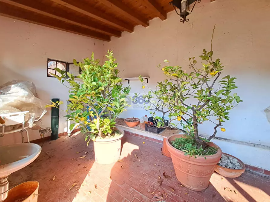 Immagine 30 di Villa in vendita  in Via Silvio Pellico a Passirano