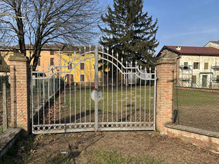 Immagine 1 di Villetta a schiera in vendita  in Strada Partigiani d'Italia, 35 a Sorbolo Mezzani