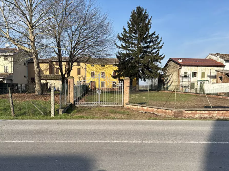 Immagine 2 di Villetta a schiera in vendita  in Strada Partigiani d'Italia, 35 a Sorbolo Mezzani